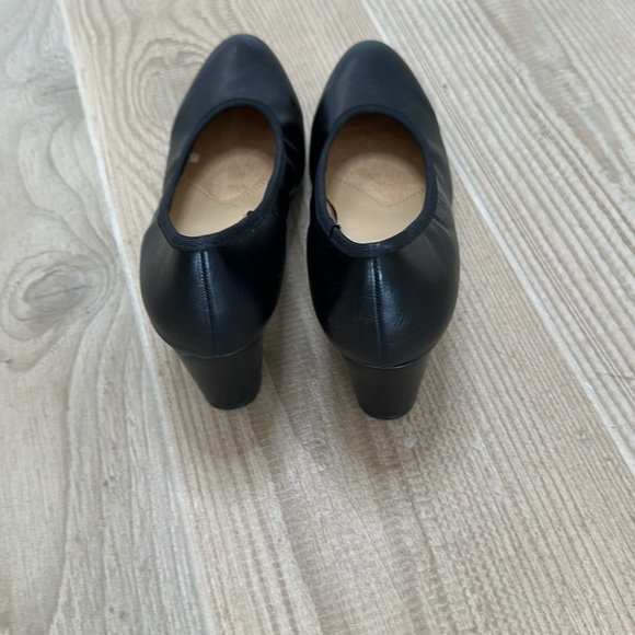 Naturalizer Pumps Brand New - Picture 2 of 4